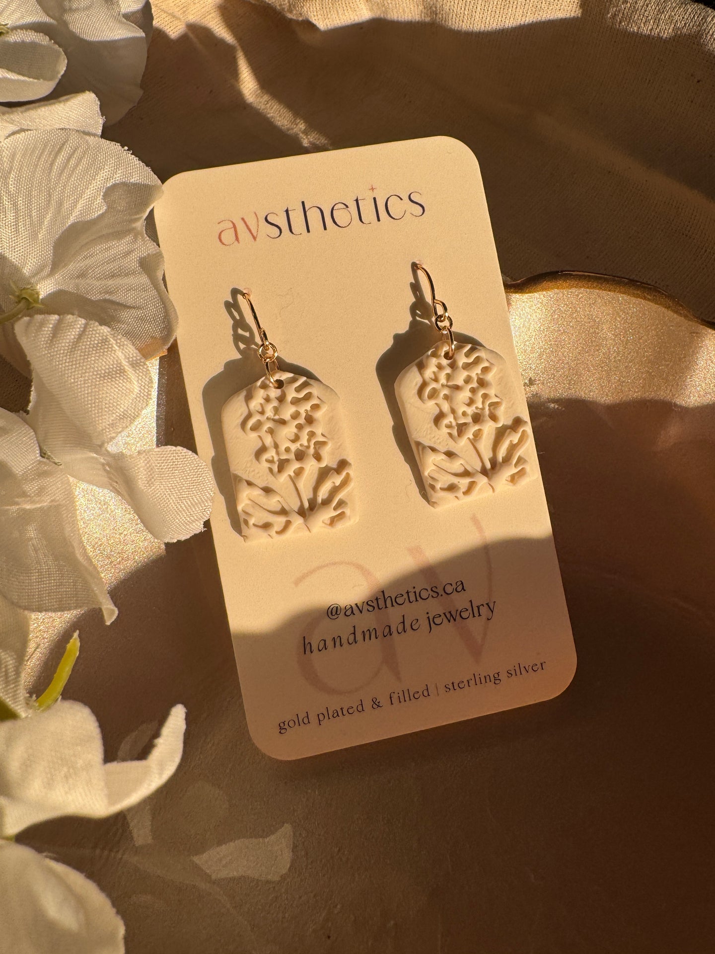 Textured Hydrangea Arch Dangles